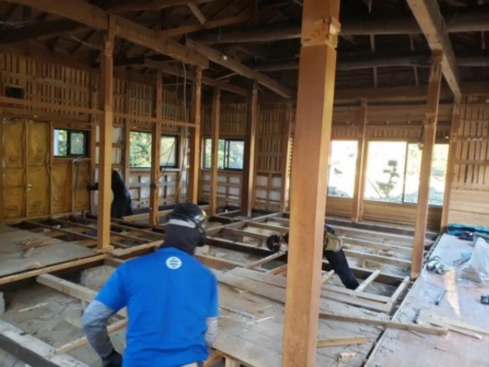 木造平屋建内装解体工事